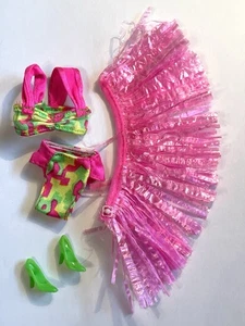Vintage 1990 Barbie Hawaiian Fun Swimsuit & Pink Hula Grass Skirt for Doll #5940 - Picture 1 of 4