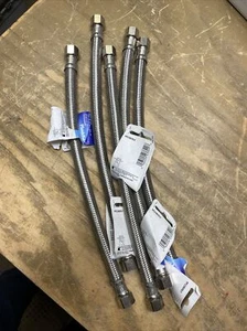 Fornitura rubinetto in acciaio intrecciato 5Pk Plumb Pak 3/8 x 3/8 x 12 L GAR1329C7 - Foto 1 di 5