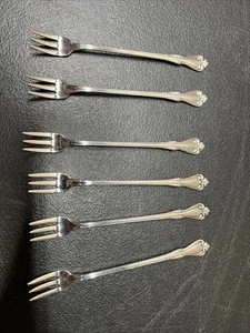 Oneida Stainless Flatware W. M. DOLTON 6 Seafood Cocktail Forks 6 1/8" - Picture 1 of 15