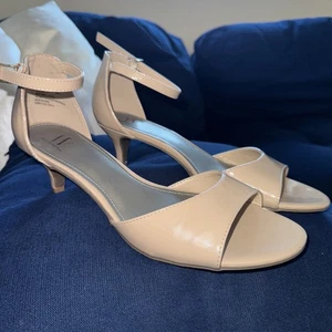 WORTHINGTON GARNET NUDE KITTEN HEEL PUMPS - LADIES SIZE 11 Plus Size Office Wear - Picture 1 of 10