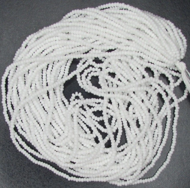 Cuentas de semillas de vidrio rocaille opacas checas 11/0 Preciosa 12 hebras Hank 1 Foto 1 de 1