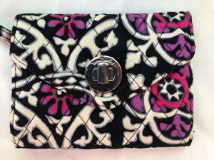 Vera Bradley Turn Lock Wallet Scroll Medallion Pattern Pockets Wristlet Cord  - Picture 1 of 9