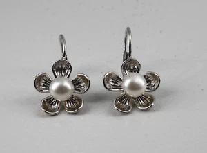 "Pendientes de flores de oro blanco 14K Albert David signo de perlas cultivadas blancas ADPG 3/4" - Imagen 1 de 5