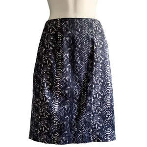 Tahari A Line Skirt Size 8 Navy Blue Abstract Cotton Knee Length Back Zip Career - Picture 1 of 9