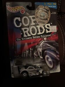 Hot Wheels Cop Rods Series 2 Fiat 500C St. Paul, MN Police 1999 1:64 Real Riders