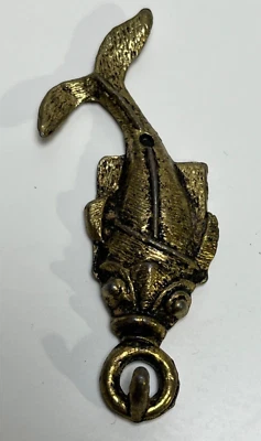 Gancho para llaves de metal fundido con bandeja para decoración de pared de aspecto de latón de 3,5" Foto 1 de 4