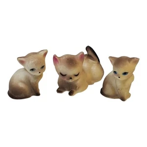 Miniature Siamese Cat Figurines Set of 3 with Blue Eyes Hong Kong Vtg - Picture 1 of 9
