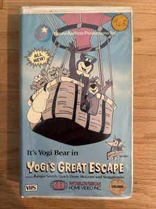 Yogi Bear Yogi's Great Escape VHS Tape Worldvision Hanna Barbera - Picture 1 of 2