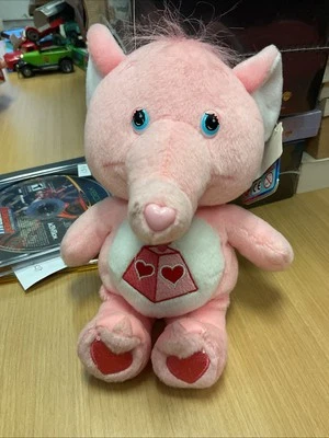 NUEVO CON ETIQUETAS Cuidado Oso Primos Lota Corazón Elefante 26 pulgadas Difícil de Encontrar Rosa Foto 1 de 4