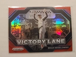 Prizm NASCAR Victory Lane 2024 Brad Keselowski #20 rojo Prizm paralelo 98/99 - Imagen 1 de 2