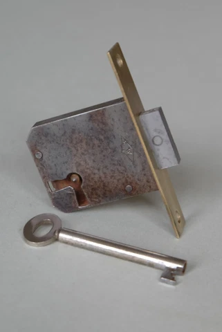 Vintage Brass and Steel Cabinet Door or Drawer Right-Handed MORTICE LOCK [ML43] Cover