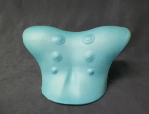 Dispositivo de tracción cervical relajante de cuello y hombros almohada ergonómica para aliviar el dolor - Imagen 1 de 9