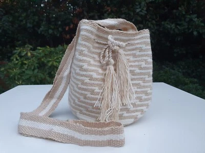 Подлинные сумки ручной работы Mochilas Wayuu Arcoiris коллекции MEDIANA Loma Fresca - Изображение 1 из 3