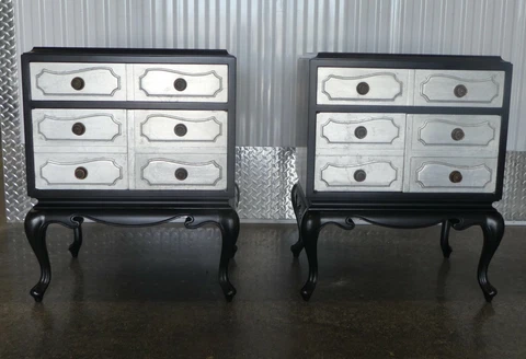 GROSFELD HOUSE HOLLYWOOD REGENCY SILVER LEAF & BLACK STAIN NIGHTSTANDS Cover