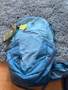 Deuter Women's Futura 25 Sl Hiking Backpack - Picture 1 of 4