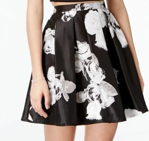 $155 Sequin Hearts Junior'S Black Silver Floral Pleated Fit & Flare Skirt Size 9 - Picture 1 of 2