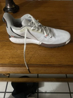 Zapatos de golf Under Armour para hombre UA HOVR Drive sin clavos - talla 10,5 medianos Foto 1 de 4