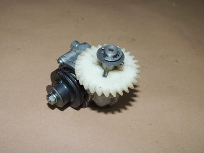 Bomba de aceite Yamaha 80 1973-1976, 367-13101-00-00, GT80, GTMX TY80 GT1 RD60 Foto 1 de 4