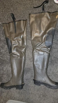 Men's Pro Line Fishing Hip Waders Green size 9, Rubber And Canvas - Image 1 of 4