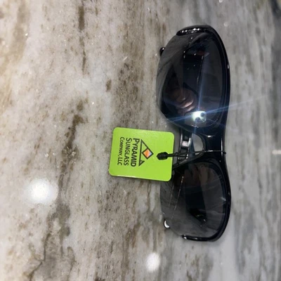 Gafas de sol piramidales monturas negras lentes grises unisex UV400 100 % protección UV nuevas Foto 1 de 4