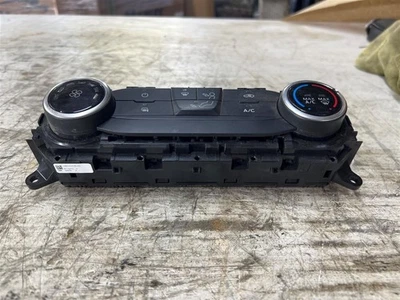 Ford Transit 150 2020-2023 control de temperatura delantero sin descongelación trasera OEM Foto 1 de 4