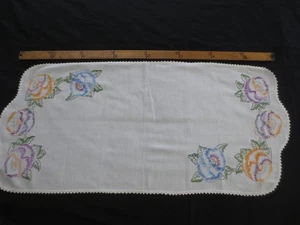 HANDMADE Embroidered PANSY FLORAL Cotton DRESSER SCARF or RUNNER - 17" x 37" - Picture 1 of 3