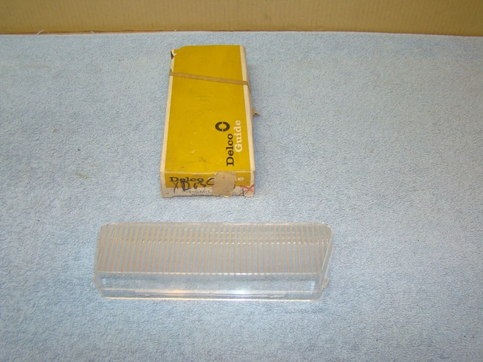 1968 68 Pontiac NOS Side Marker Lens Bonneville Catalina Wagon Safari - Image 1 of 1