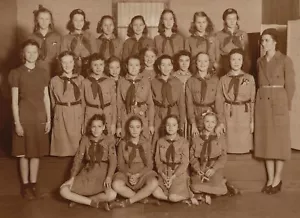 Girl Scout Troop Group Photo with Leader in Uniforms 1940s - Picture 1 of 3