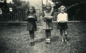 France Fives Lille Catholic Group Ames Vaillantes Origny en Thierache Photo 1946 - Imagen 1 de 3