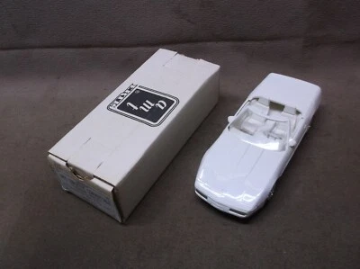 #6044EP AMT ERTL 1/24 CHEVY 1991 CHEVROLET CORVETTE CONV PROMO CASCADE WHITE - Image 1 of 4