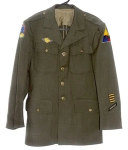 Chaqueta de vestir del ejército de Estados Unidos de la Segunda Guerra Mundial con parches blindados - Imagen 1 de 5
