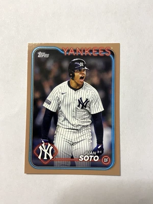 2024 Topps Update Series - Juan Soto #US1 Gold /2024 - Image 1 of 2