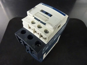 TELEMECANIQUE LC1D25 BD Starterschütz 40A 600VAC Spule - 24V DC (30896) - Bild 1 von 8