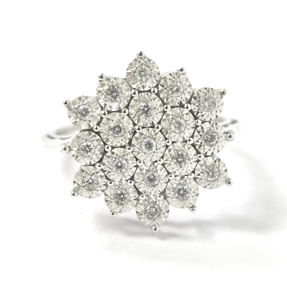 9ct White Gold Diamond Cluster Ring illusion Set Flower 0.20ct Hallmarked - Image 1 of 4