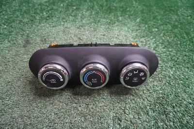 2015 2016 2017 JEEP RENEGADE TEMPERATURE AC Control PANEL OEM 838744Z - Image 1 of 3