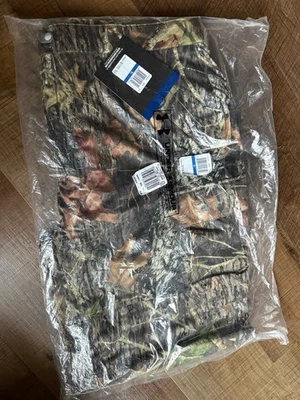 ¡Nuevo! - UNDER ARMOUR - Pantalón de caza Armourstealth - XL - Impermeable - Camuflaje - $200 Foto 1 de 3