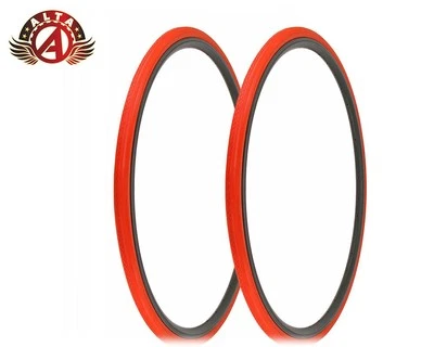 2 CUENTAS DE ALAMBRE DE BICICLETA ALTA 700 x 28c NEUMÁTICOS ROJOS LIGEROS BANDA DE RODADURA RÁPIDA RESBALADIZA. Foto 1 de 2