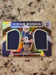 Panini Spectra Rising Rookie Materials Hyper Prizm 2021/75 Mac Jones #RRM-MJ RC - Imagen 1 de 2