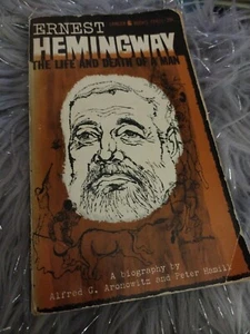 Vintage 1961 Ernest Hemingway The Life & Death Of A Man By Alfred G. Aronowitz - Picture 1 of 11