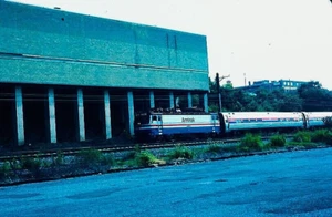 ORIGINAL KODACHROME SLIDE AMTRAK AEM-7 #906 JULY 1981 - Picture 1 of 1