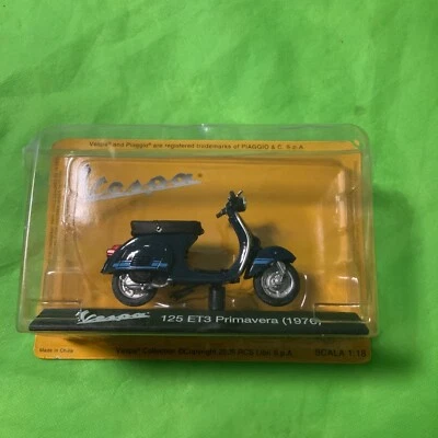 DEAGOSTINI 1/18 CLASSIC1976 VESPA 125 ET3 PRIMAVERA SCOOTER SPECIAL EDITION BIKE - Image 1 of 4
