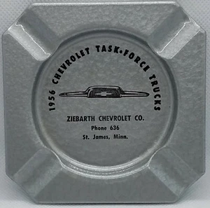 Cenicero St. James Minnesota Ziebarth Chevrolet Task Force Trucks 1956 de metal estaño - Imagen 1 de 2