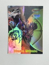 DIKEMBE MUTOMBO 1997/98 BOWMAN'S BEST REFRACTOR ON CARD AUTOGRAPH HAWKS AUTO