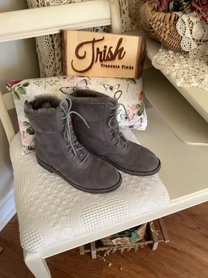 Botas de combate UGG Daney con cordones piel de oveja gamuza caña alta gris talla 7 Foto 1 de 4