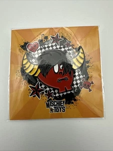 Mischief Toys Emo Gastley Limited Edition 20 Stück Artist Proof Pin - Bild 1 von 4