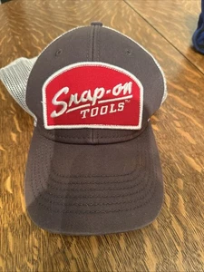 Snap-On Trucker Cap hergestellt in den USA grau Netzrücken verstellbar Druckknopflasche - Bild 1 von 3