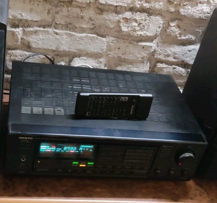 ONKYO TX-7830 Receiver mit Fernbedienung. - Bild 1 von 4
