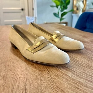 Salvatore Ferragamo | Tan Gold Flats | Made in Italy |Women’s Size 6.5 AAA - Picture 1 of 13