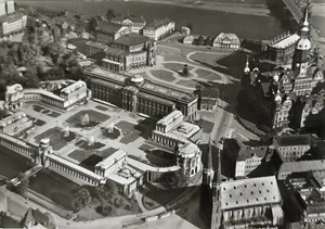 AK Dresden Zwinger Theaterplatz - Picture 1 of 2