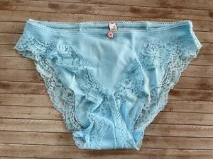 NWT Victorias Secret 100% Cotton with Lace Trim Bikini Panty Breaker Blue L - Picture 1 of 4